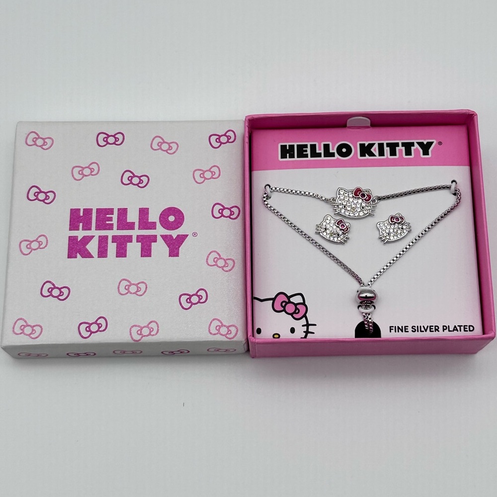 Hello Kitty Matching Bracelet and Earrings Set